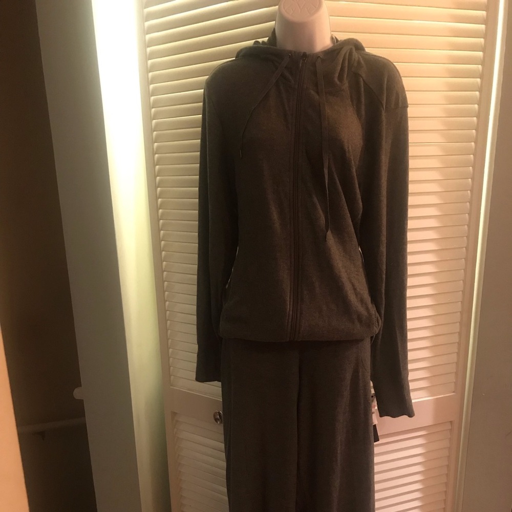 Gray cotton women’s jogging suit